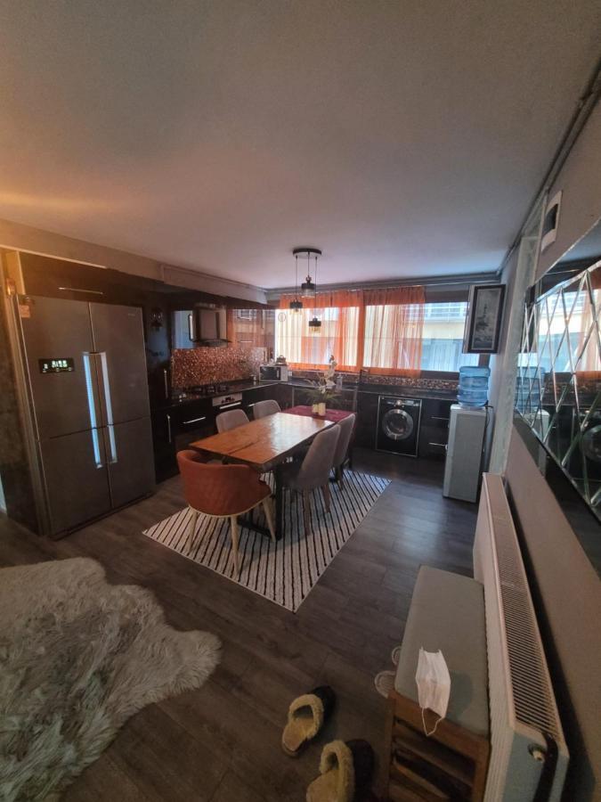 Hayat Apartman Apartamento Esmirna Exterior foto